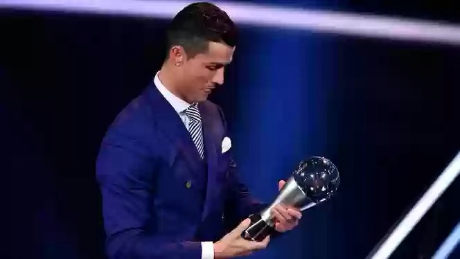 Cristiano Ronaldo wins the best FIFA men’s player 2016 Cristiano Ronaldo wins the best FIFA men’s player 2016