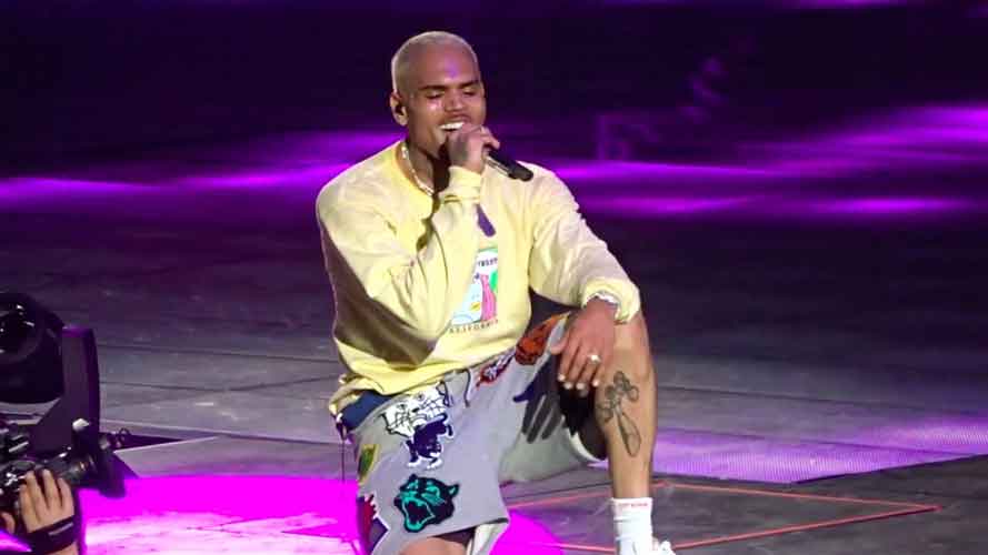 WATCH CHRIS BROWN PERFORM AT HOT 97’S “HOT FOR THE HOLIDAYS” CONCERT