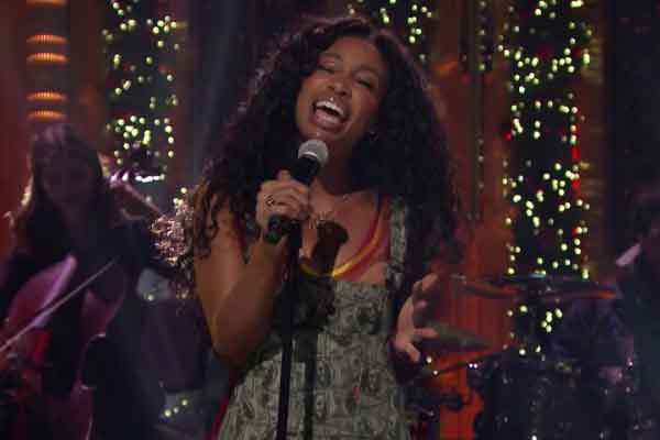 SZA Performs “Supermodel” on ‘The Tonight Show’