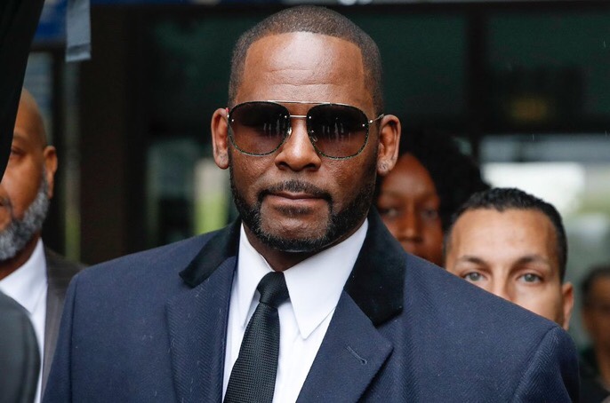 R. Kelly Charged With 11 New Sex-Related Crimes in Chicago