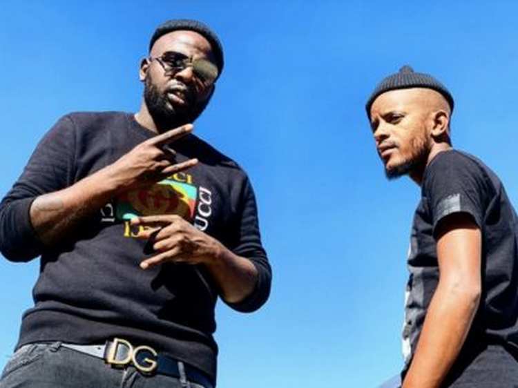 DJ Maphorisa & Kabza De Small – Asambeni ft. Samthing Soweto