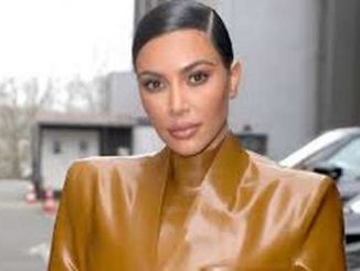 Kim Kardashian Worth Over $900M After Selling Beauty Company