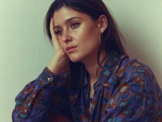 LÉON – And It Breaks My Heart (download)