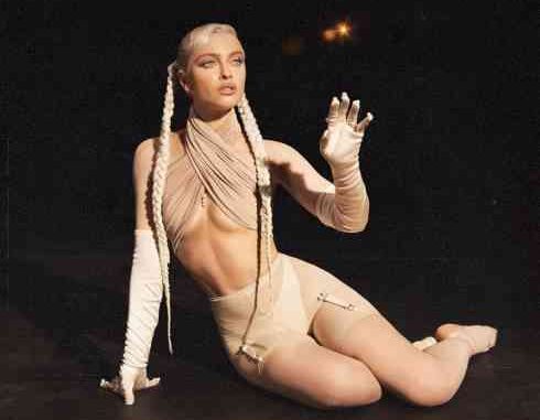 Alice Chater – Pretty in Pink (download)