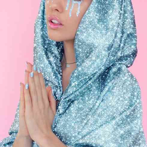 blackbear – queen of broken hearts (download)