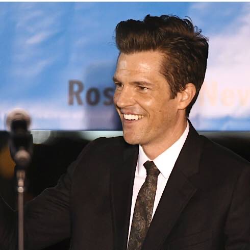 Brandon Flowers Wrote His ‘Most Romantic Lyric’ In The Killers’ New Single ‘Dying Breed’