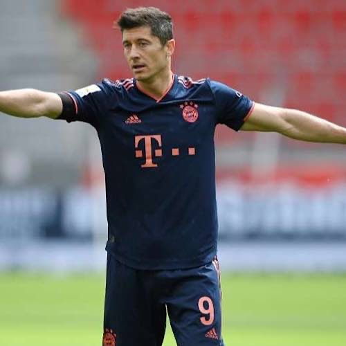 Lewandowski Won Player Of The Year