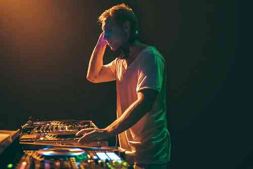 Razzix -Find You (download)