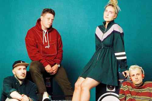 Fickle Friends - Million (download) Fickle Friends - Million (download)